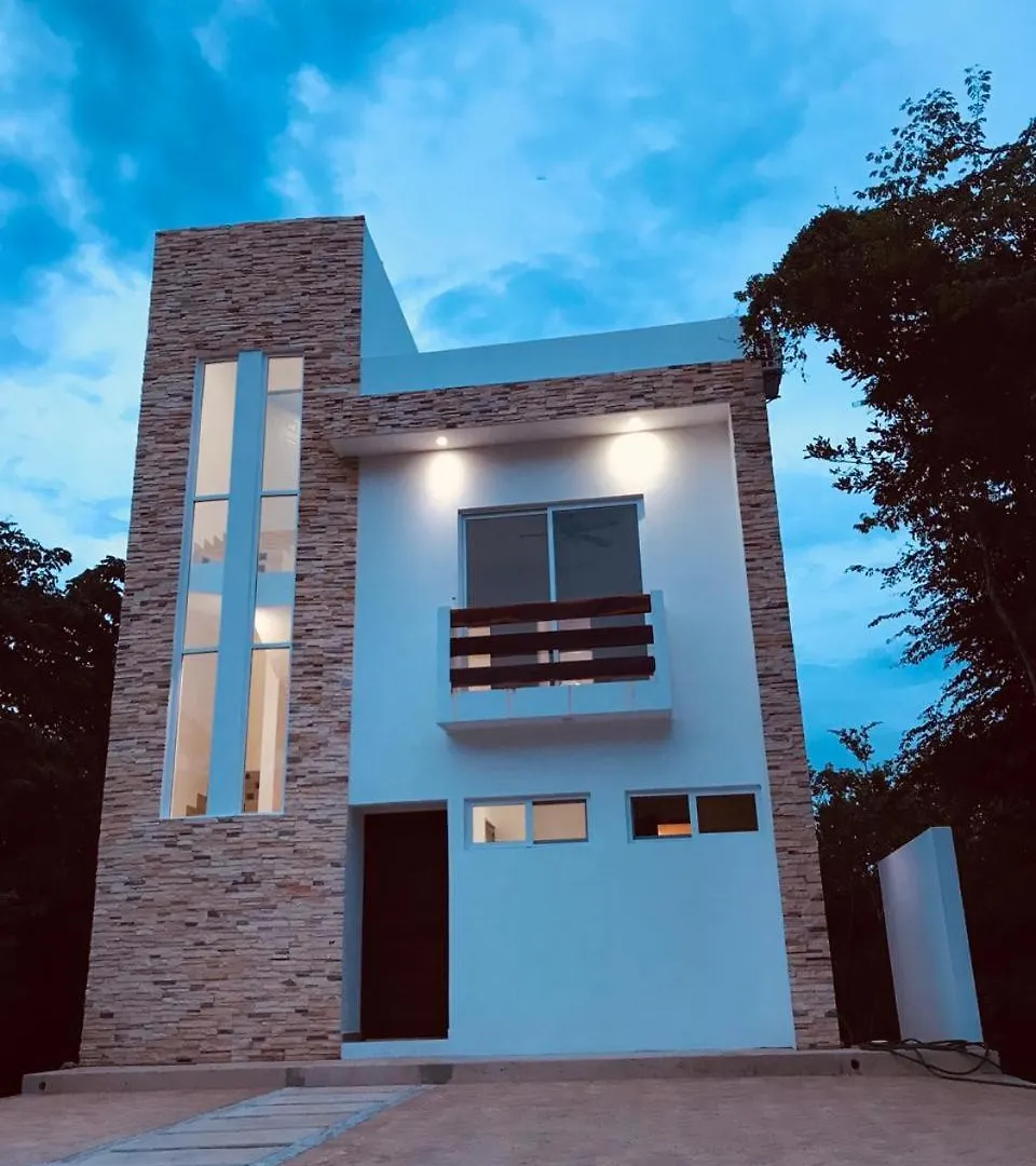 2 Br-House In Puerto Morelos With Stunning View
